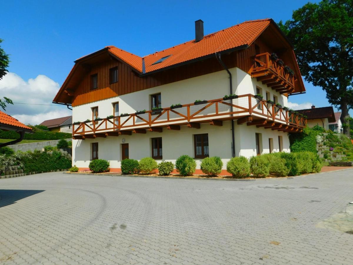 Apartmany U Srdce Vltavy Horní Planá Bagian luar foto
